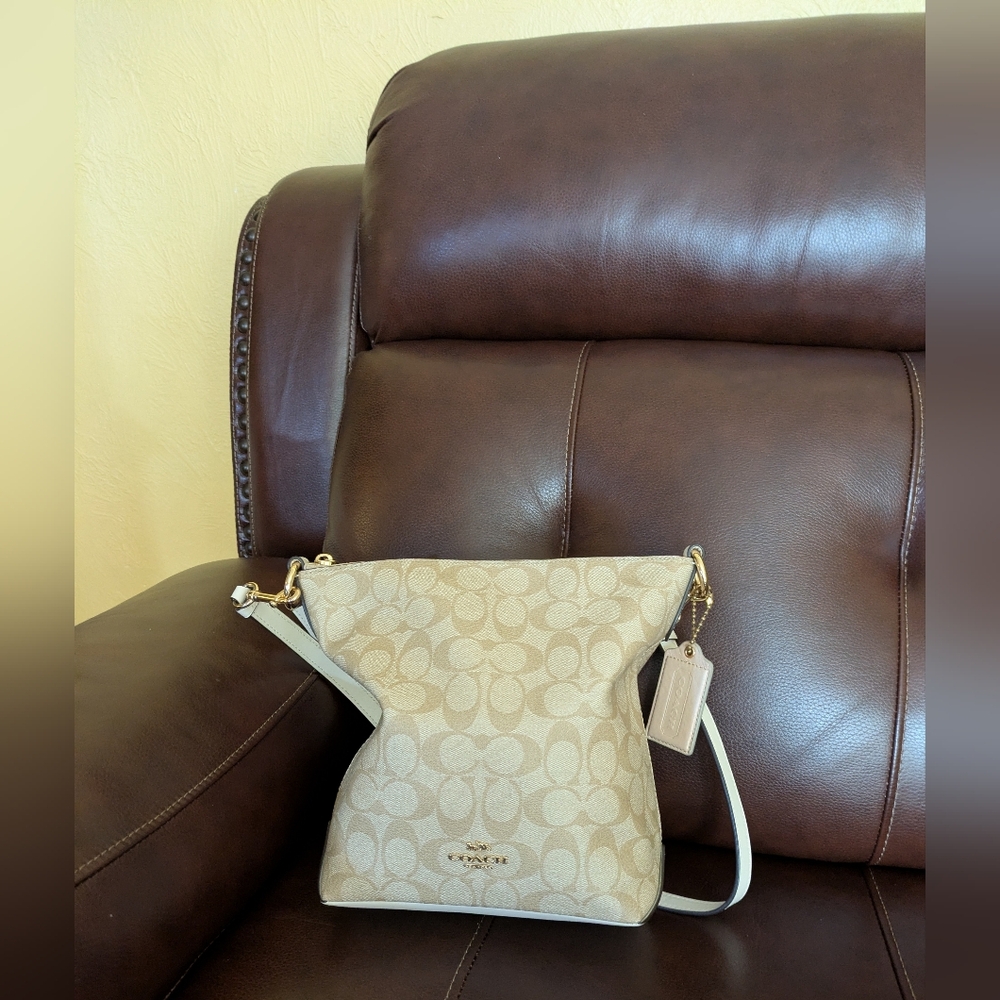 Coach 87826 Gorgeous Abby Crossbody/Shoulder Bag Like New - Picture 2 of 16